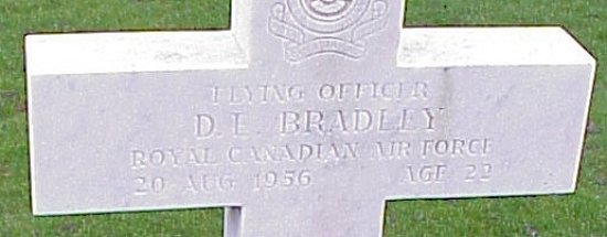[F/O DE Bradley Grave Marker]